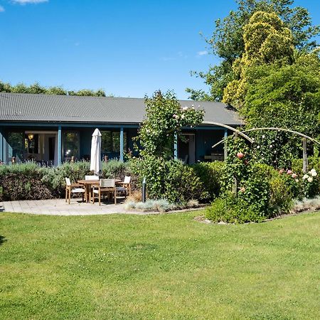 Lawn Cottages Clive Ngoại thất bức ảnh